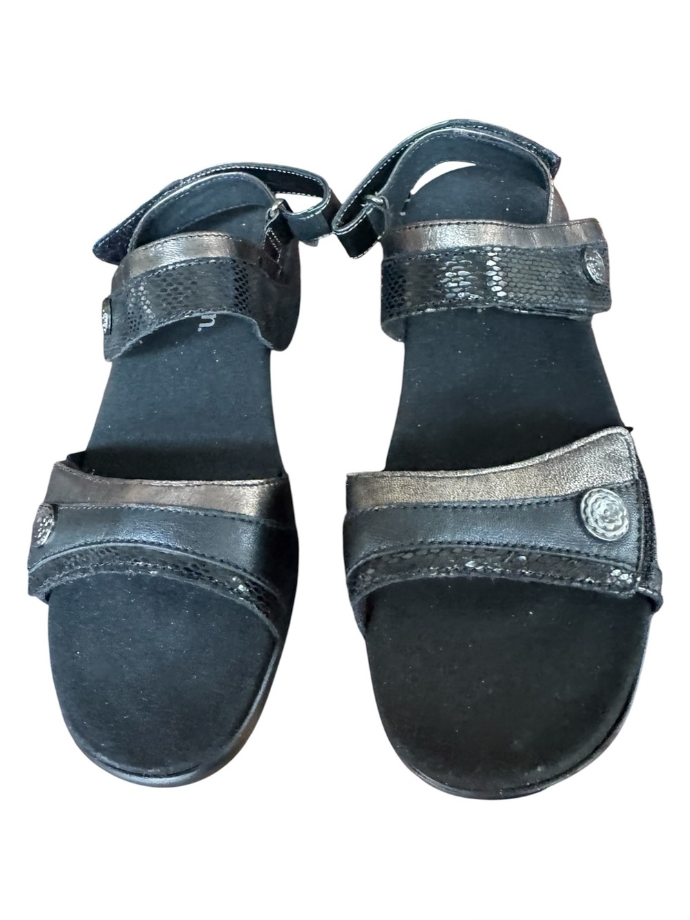 NWOT Aravon Ladies Black Adjustable Comfort Sandals